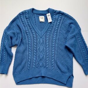 Abercrombie & Fitch sweater